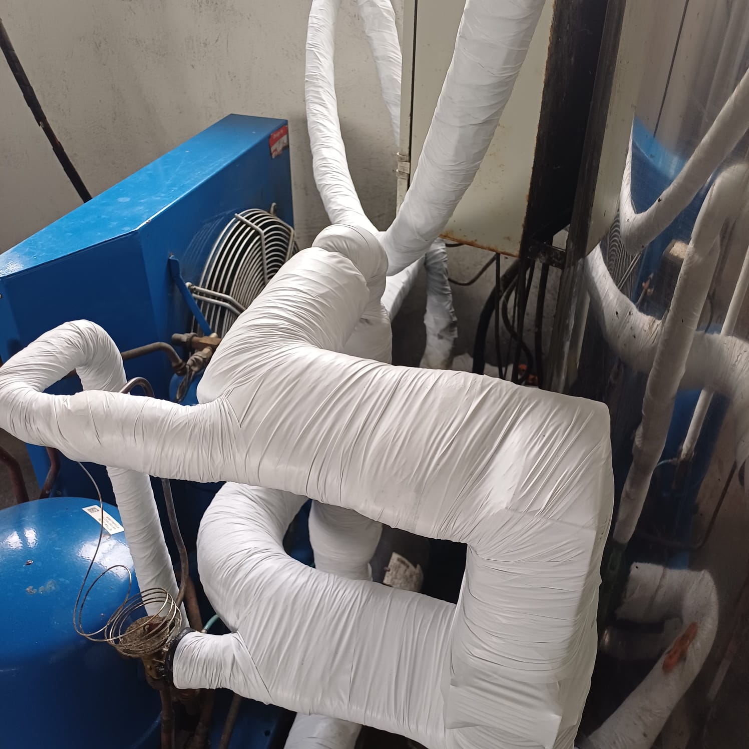 Chiller industrial com reservatório de glicol em inox — foto 5 de 5